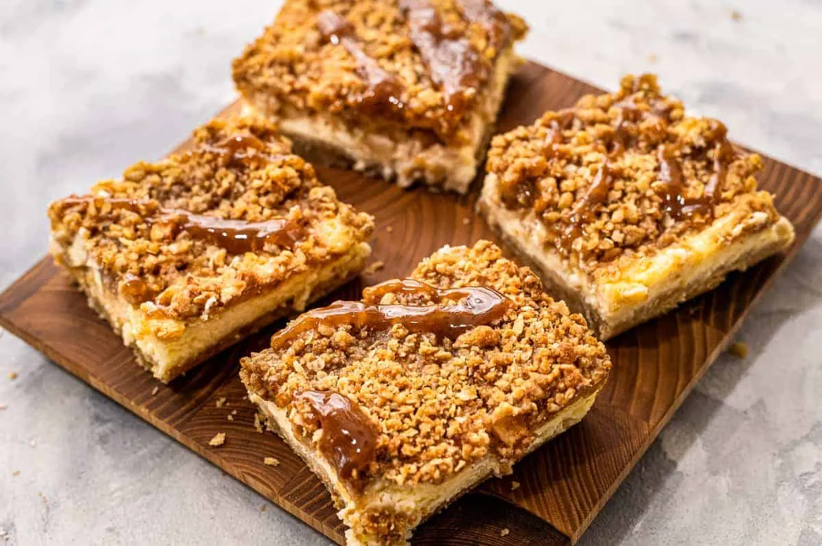 Caramel Apple Cheesecake Bars