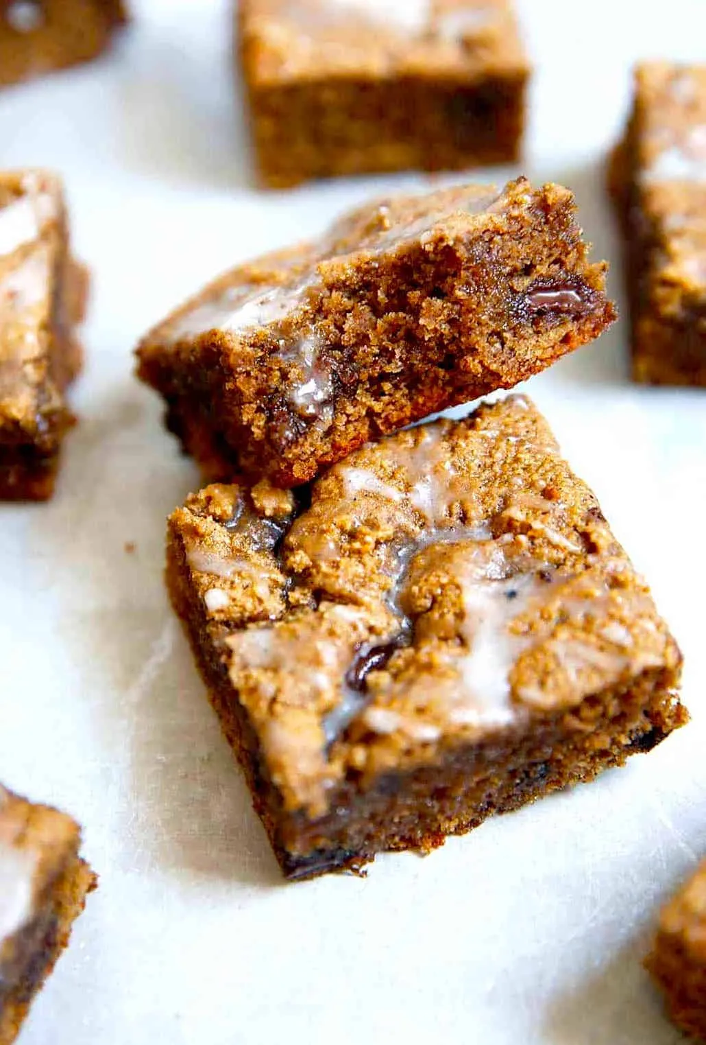 Chai Cookie Bars with Vanilla Bean Glaze
