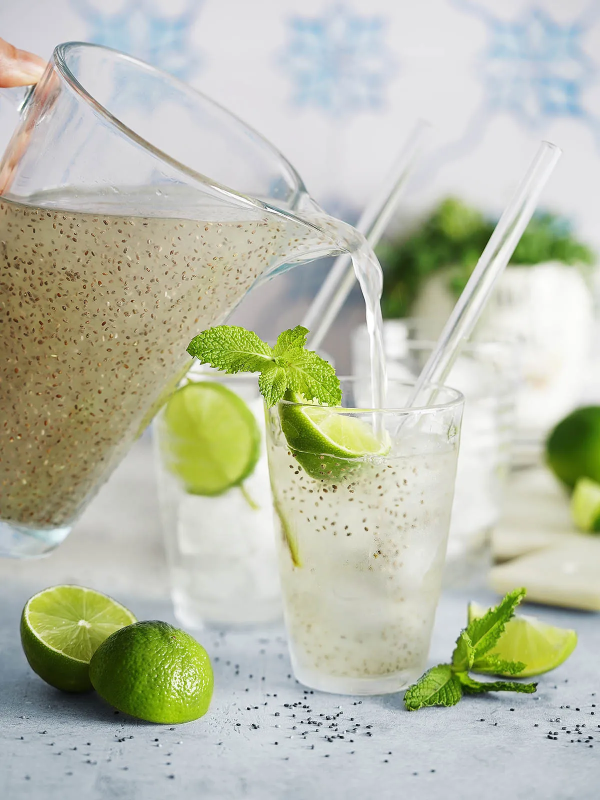 Agua Con Chia y Limón Recipe