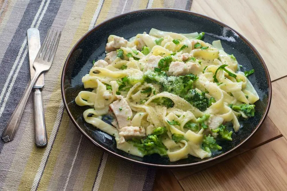 Chicken and Broccoli Alfredo