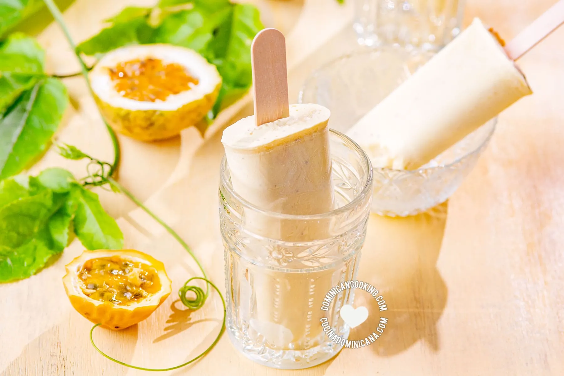 Chinola Cheesecake Popsicle [+ Video]