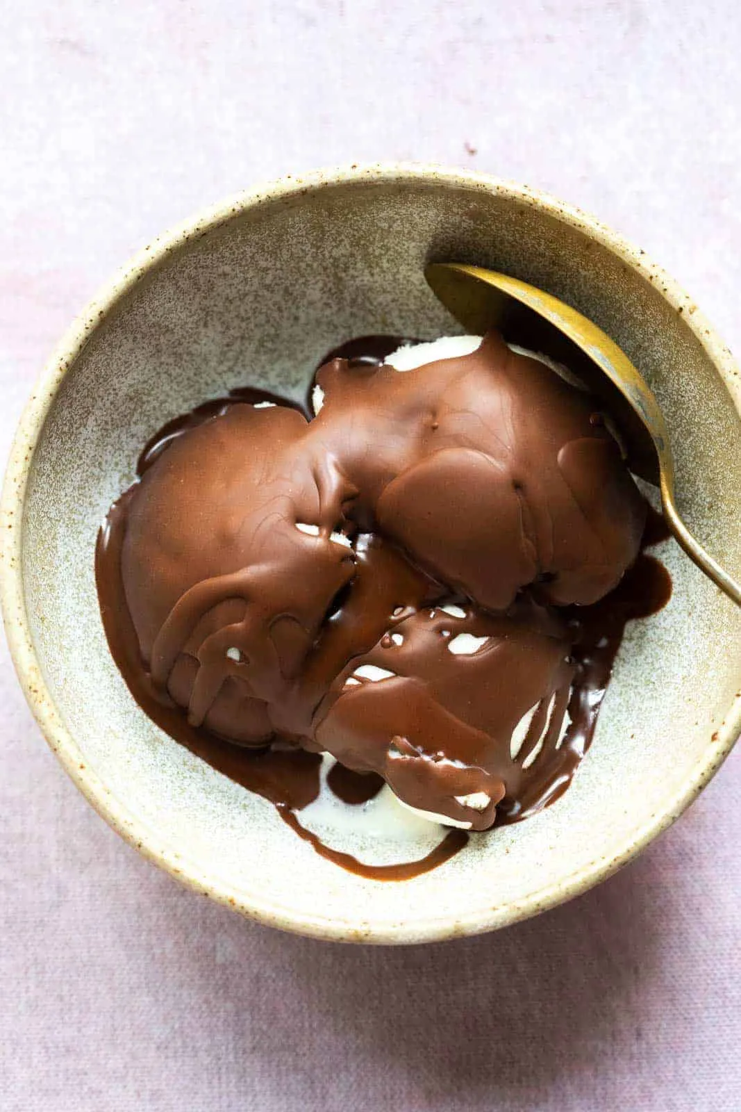 Chocolate Magic Shell topping for ice cream
