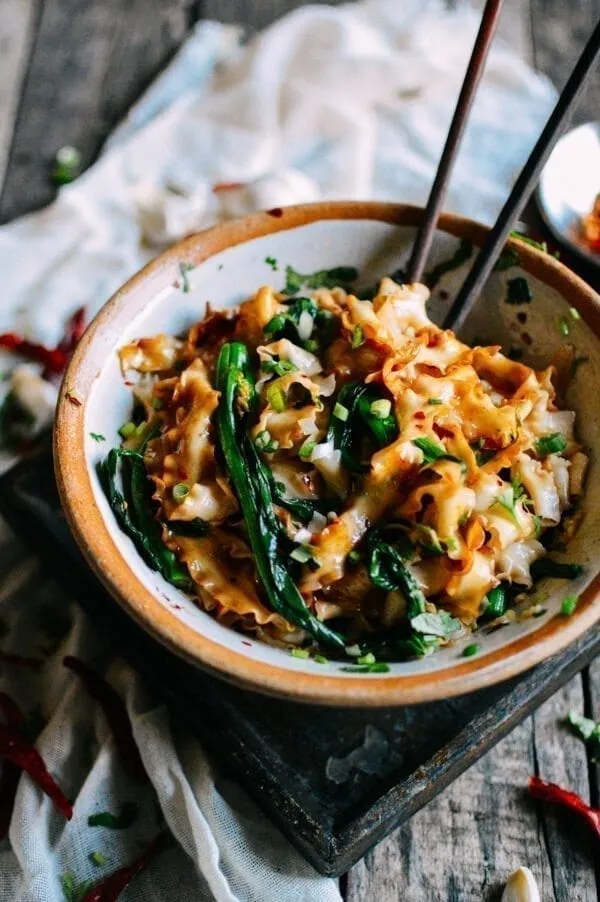 15-Minute Hot Oil Noodles