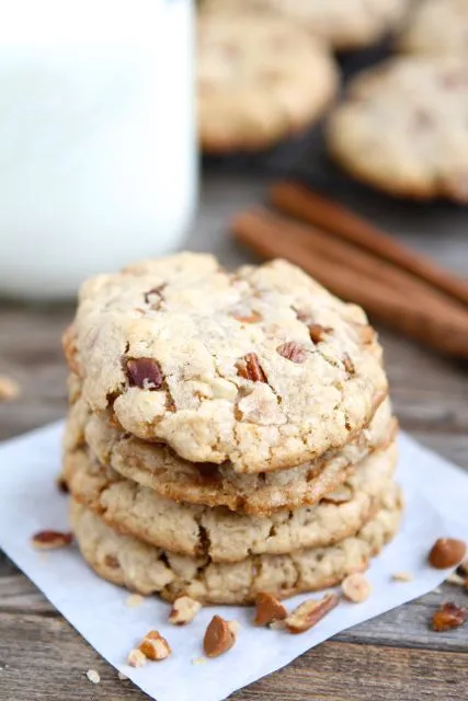 Cinnamon Toffee Pecan Oatmeal Cookies