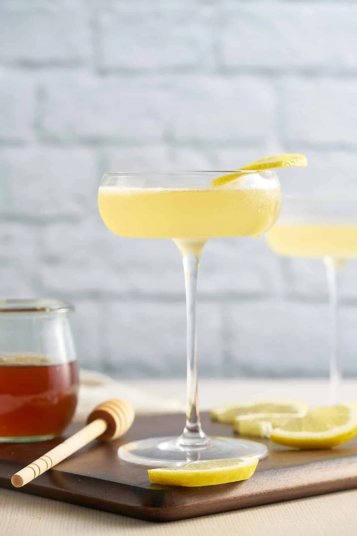 Classic Bee's Knees Cocktail Recipe