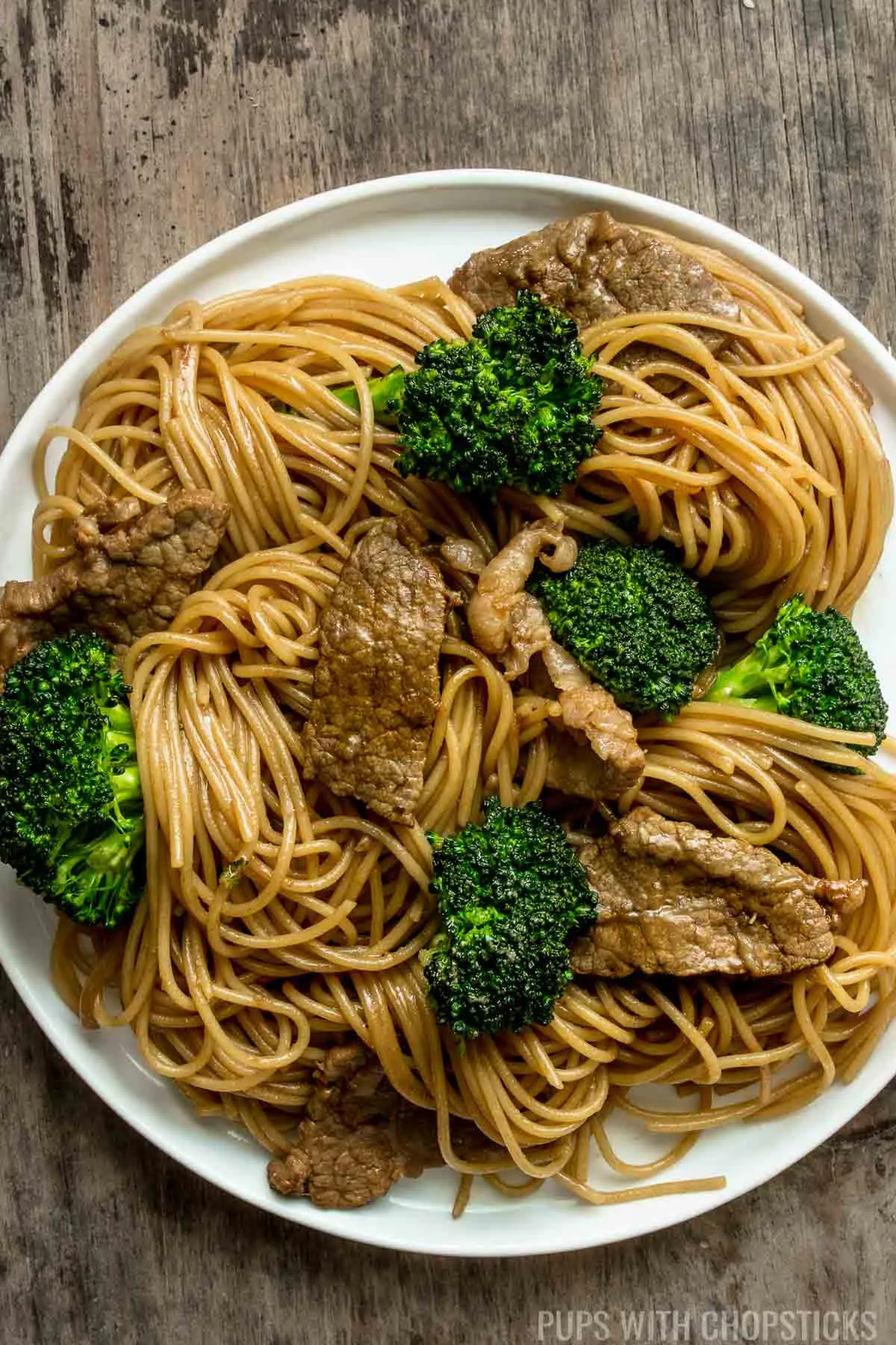 Easy Chinese Beef and Broccoli Noodles