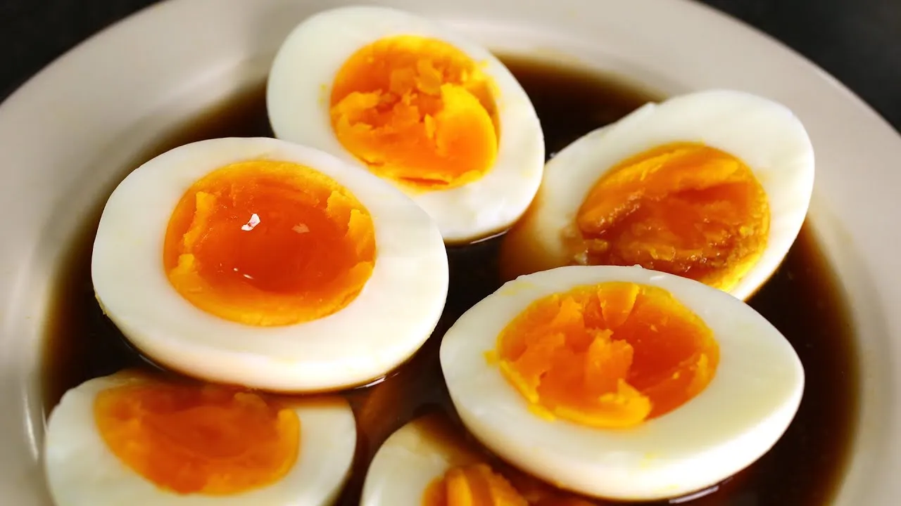 Eggs in soy broth