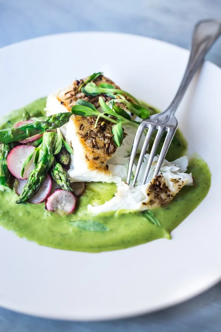 Fennel Crusted Halibut with Asparagus