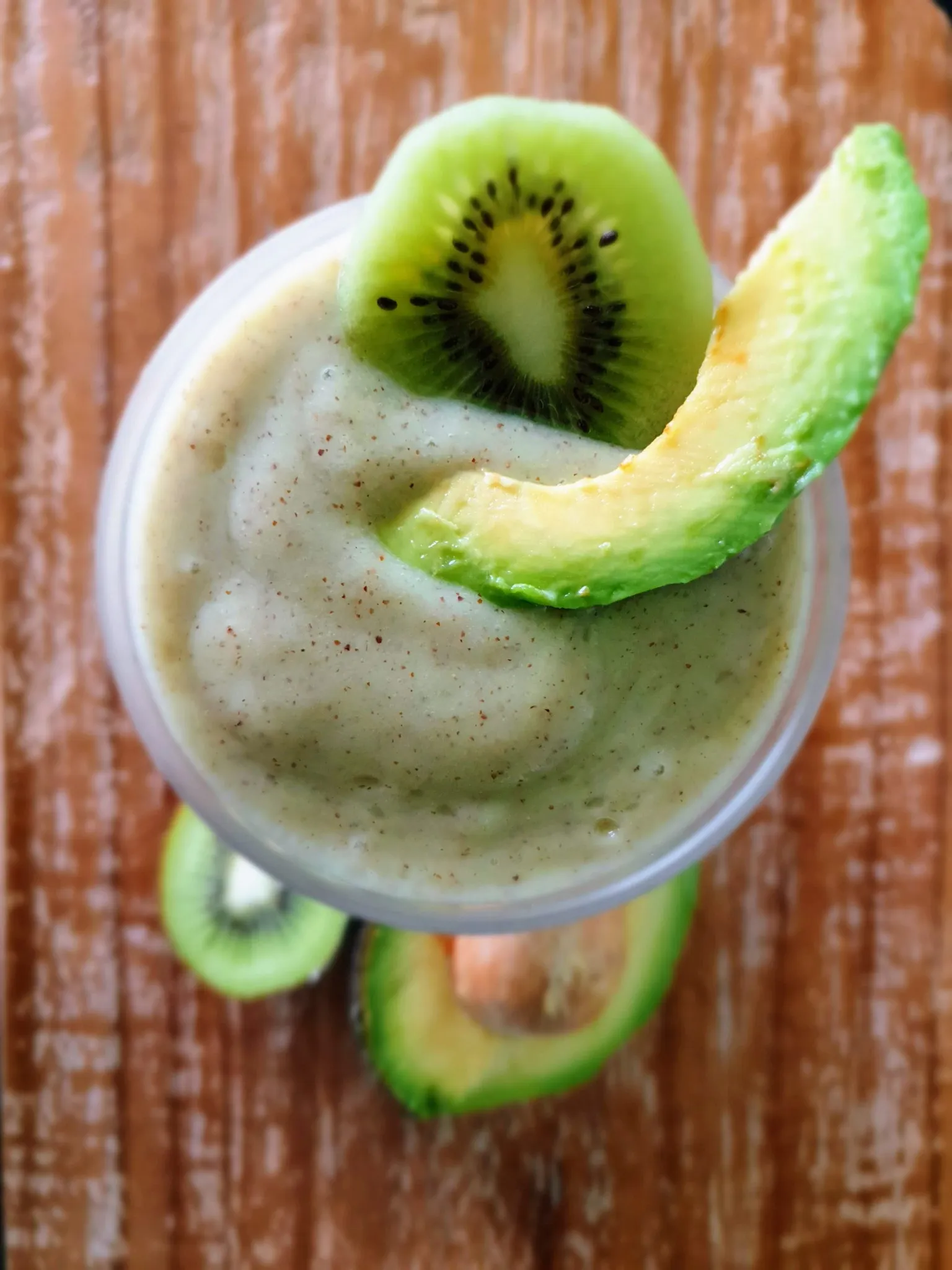 Fermented Millet Smoothie with Avocado and Kiwi Fruit