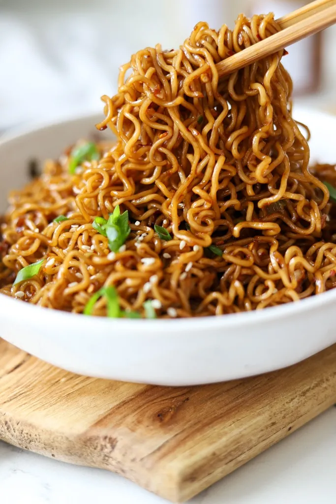 Garlic Chili Oil Noodles
