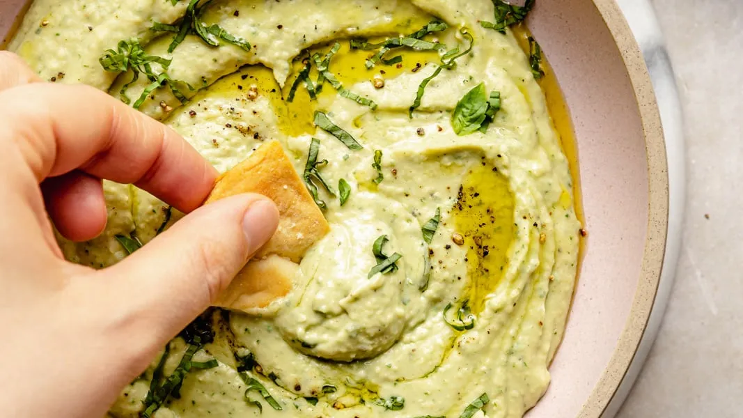 Garlic White Bean Basil Hummus
