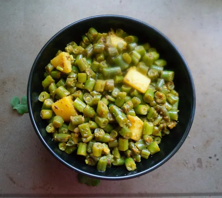 Aloo Beans / Indian Green Beans Recipe - Instant Pot & Stovetop