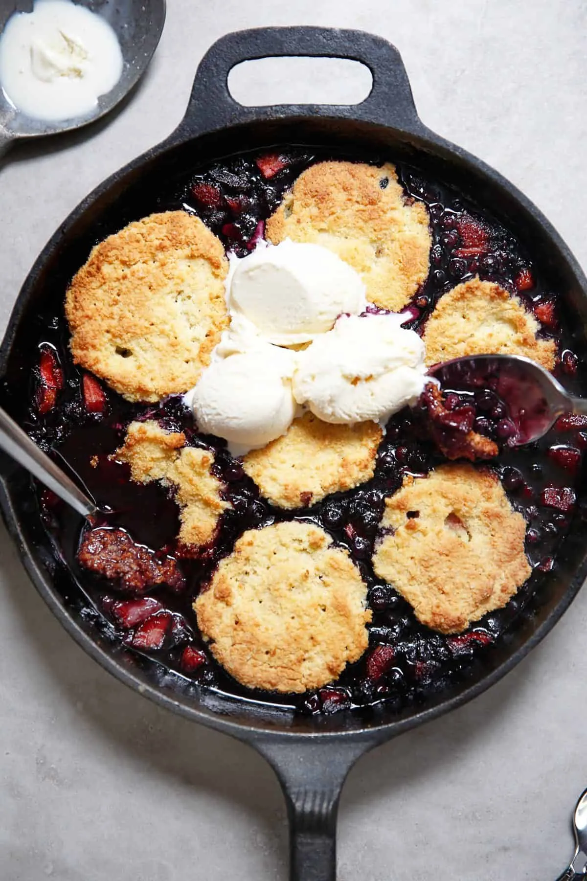 Healthy Berry Cobbler