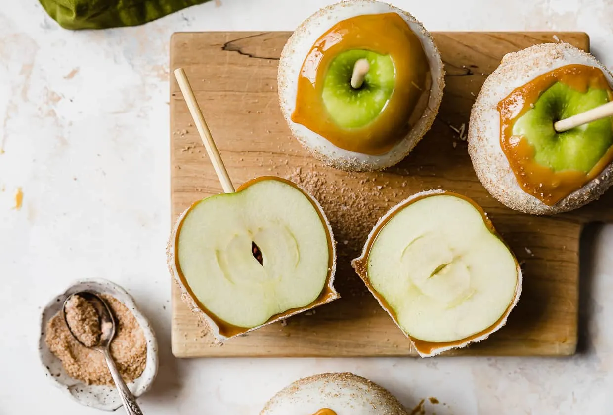 Apple Pie Caramel Apples