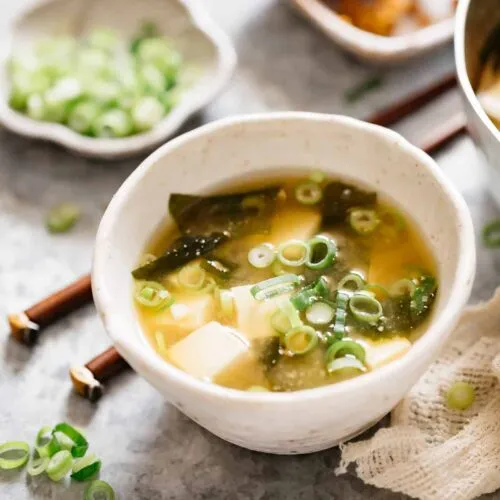 Japanese miso soup 味噌汁