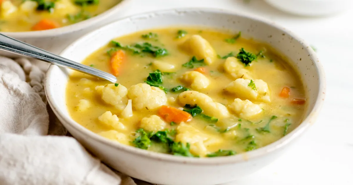 Kale and Cauliflower Soup