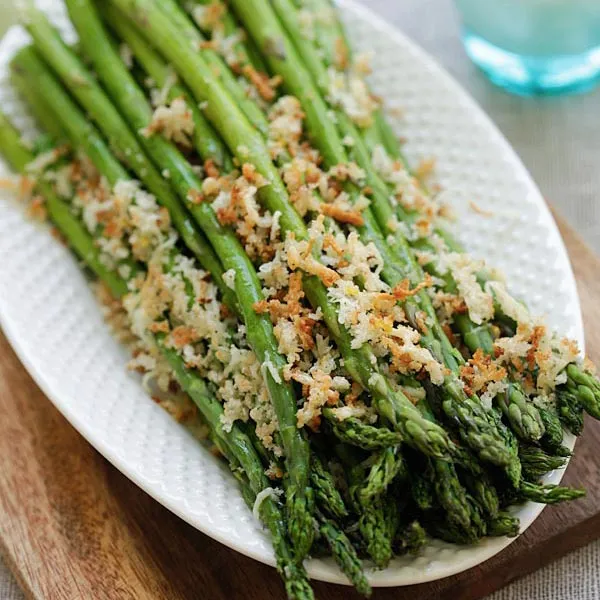 Asparagus with Lemon Parmesan Breadcrumbs