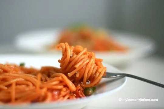 Kimchi Spaghetti with Bacon
