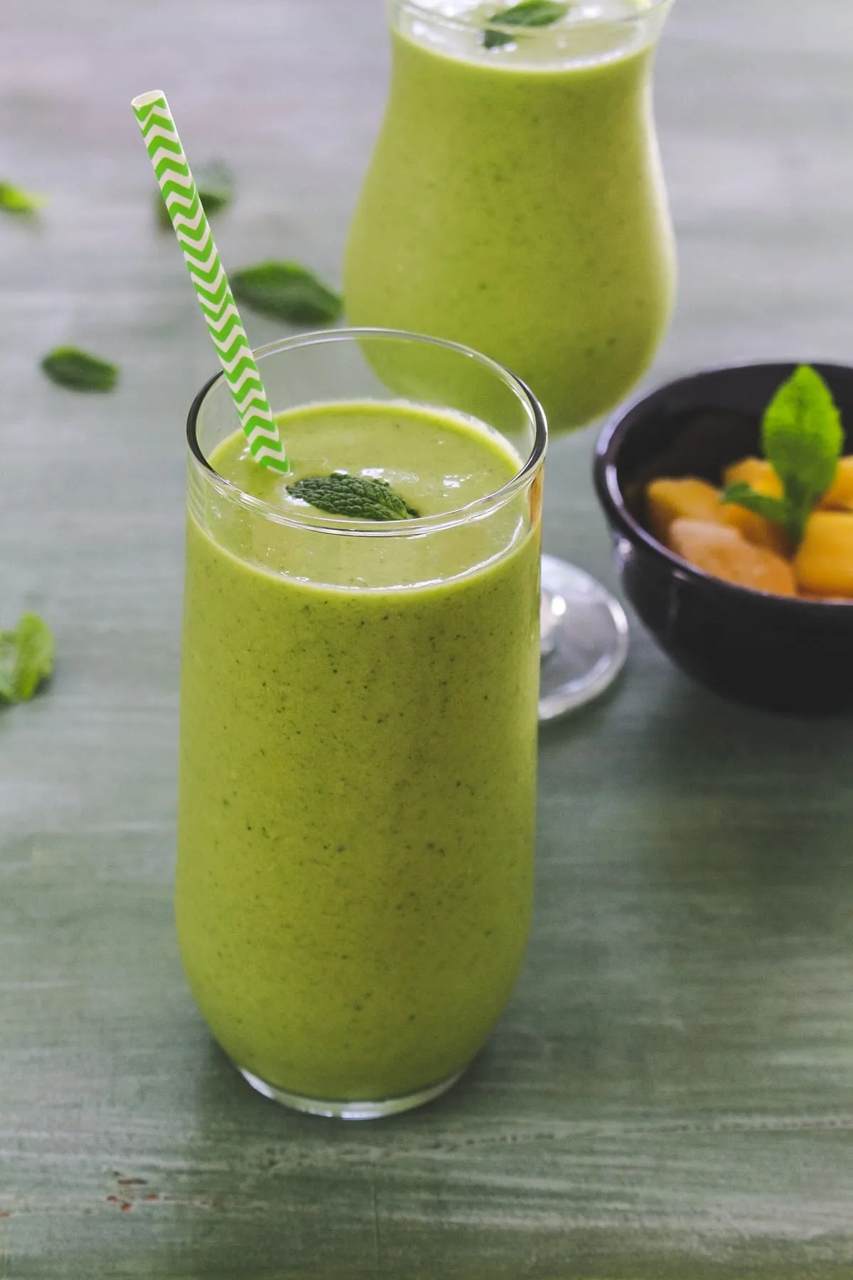 Mango Mint Green Smoothie