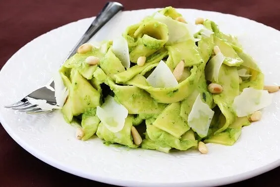 Avocado Pesto Pasta