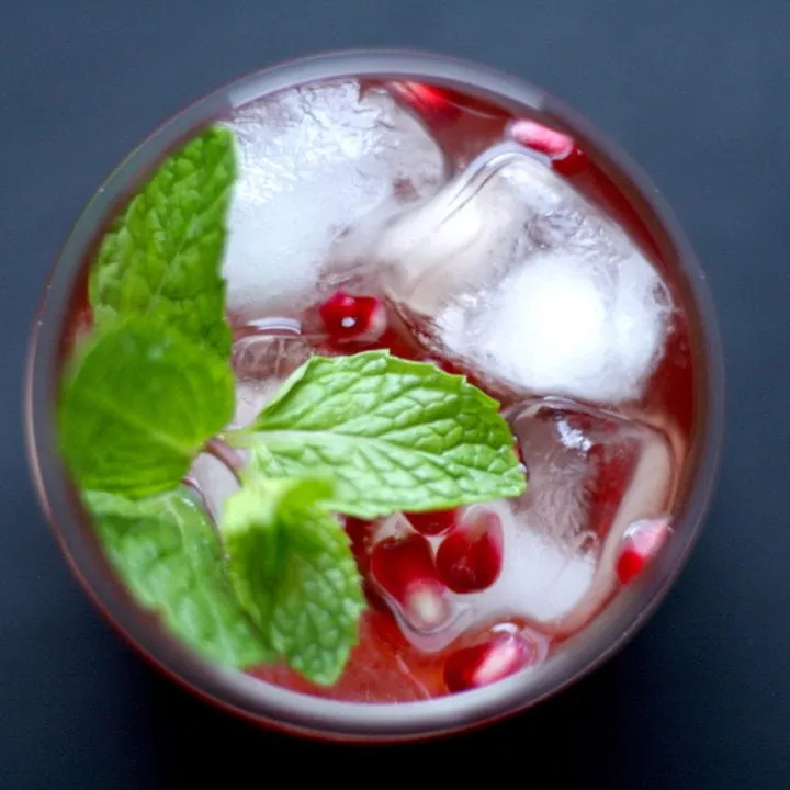 Pomegranate & Mint Moscato Punch Cocktail Recipe