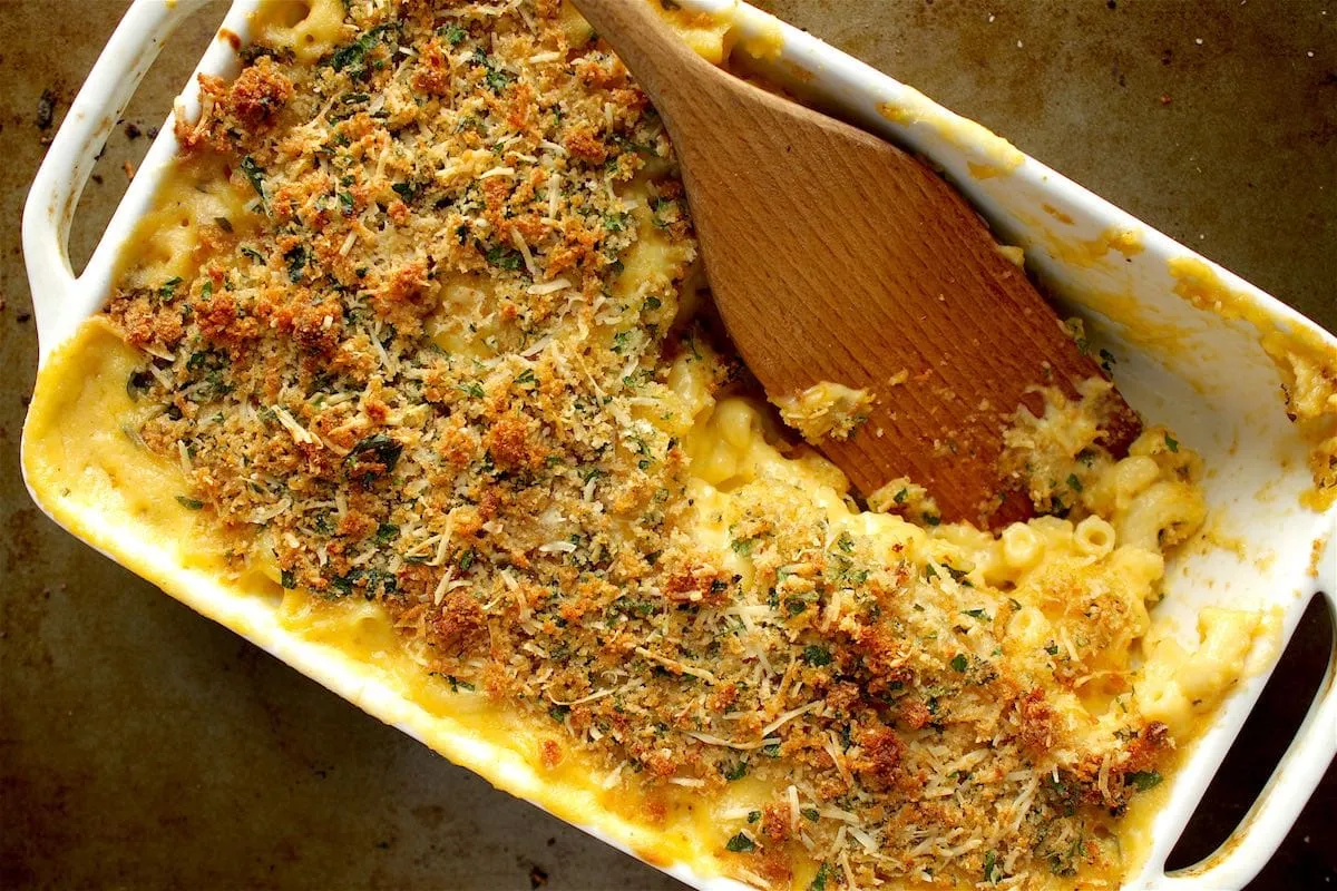 Baked Macaroni and Cheese with Parmesan Breadcrumbs