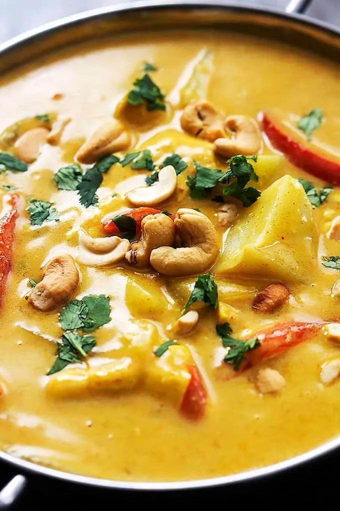Slow Cooker Coconut Curry Cashew Chicken