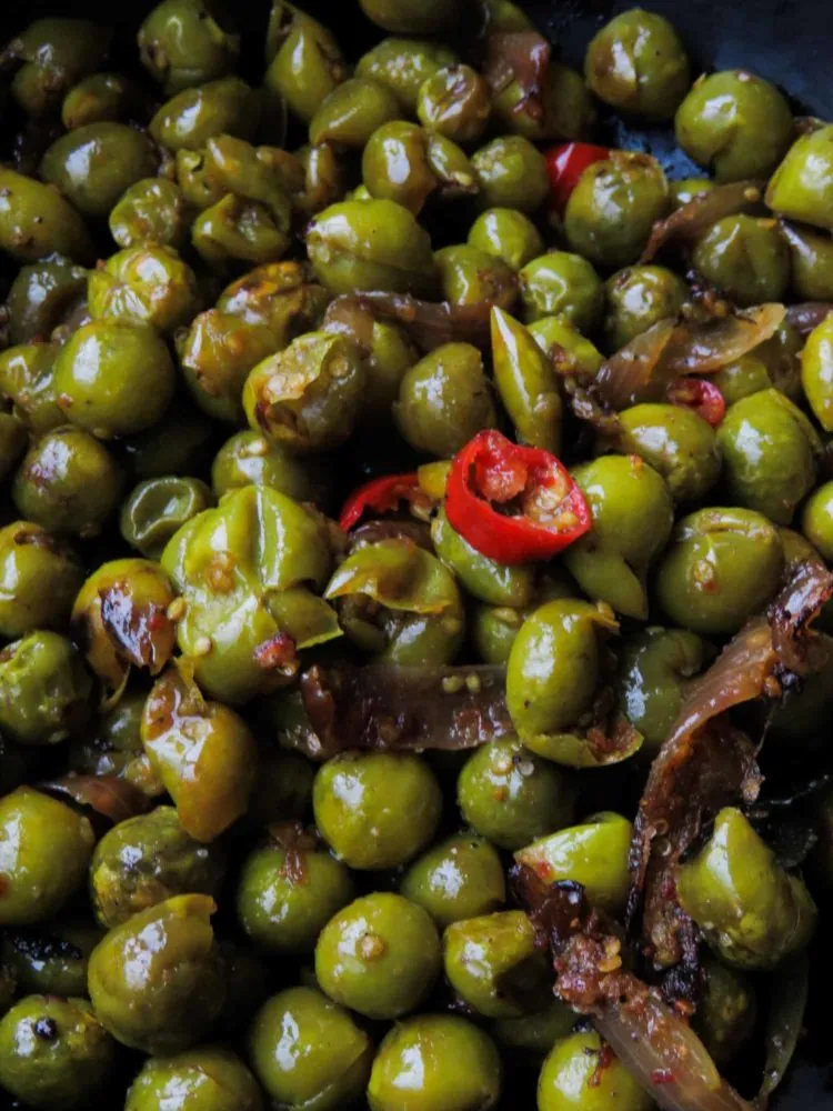 Sri Lankan tempered thibbatu.