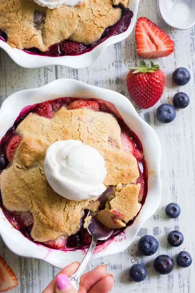 Strawberry Blueberry Cobbler {Paleo, Vegan}