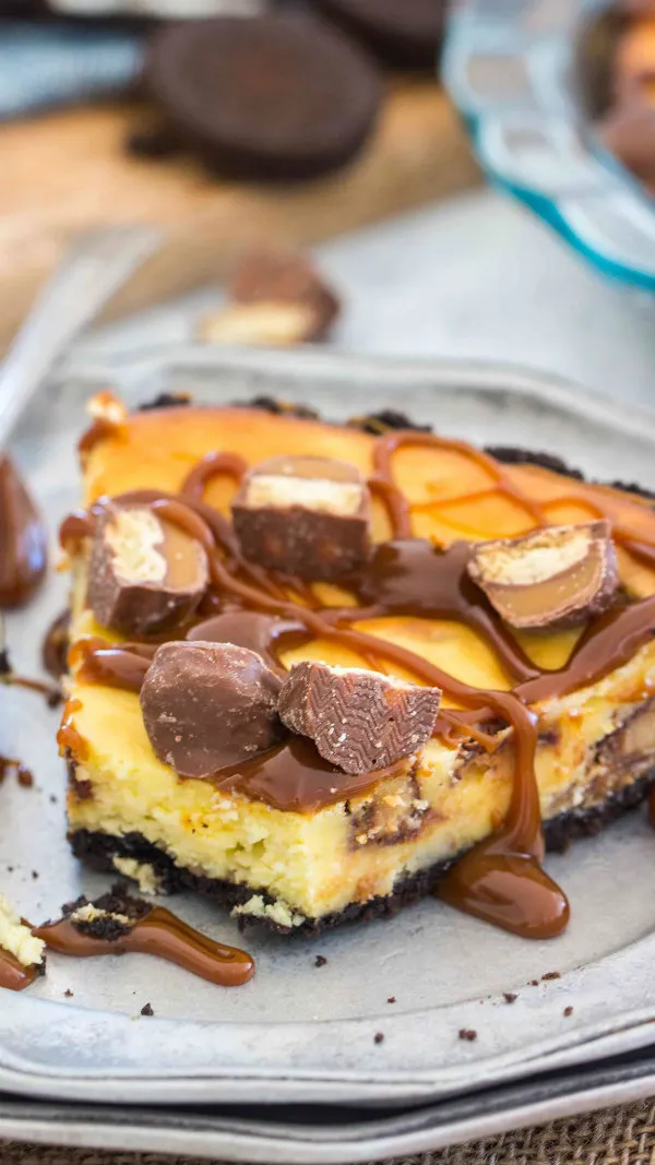 Twix Bar Cheesecake Pie