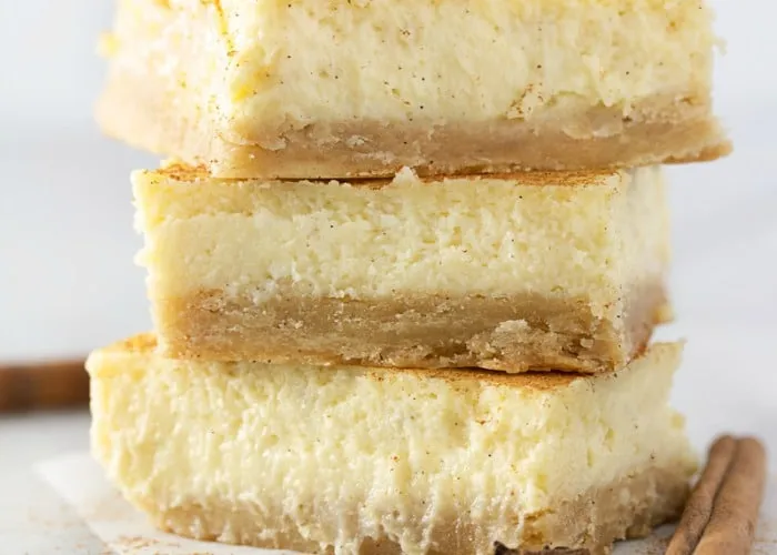 Vanilla Chai Cheesecake Bars