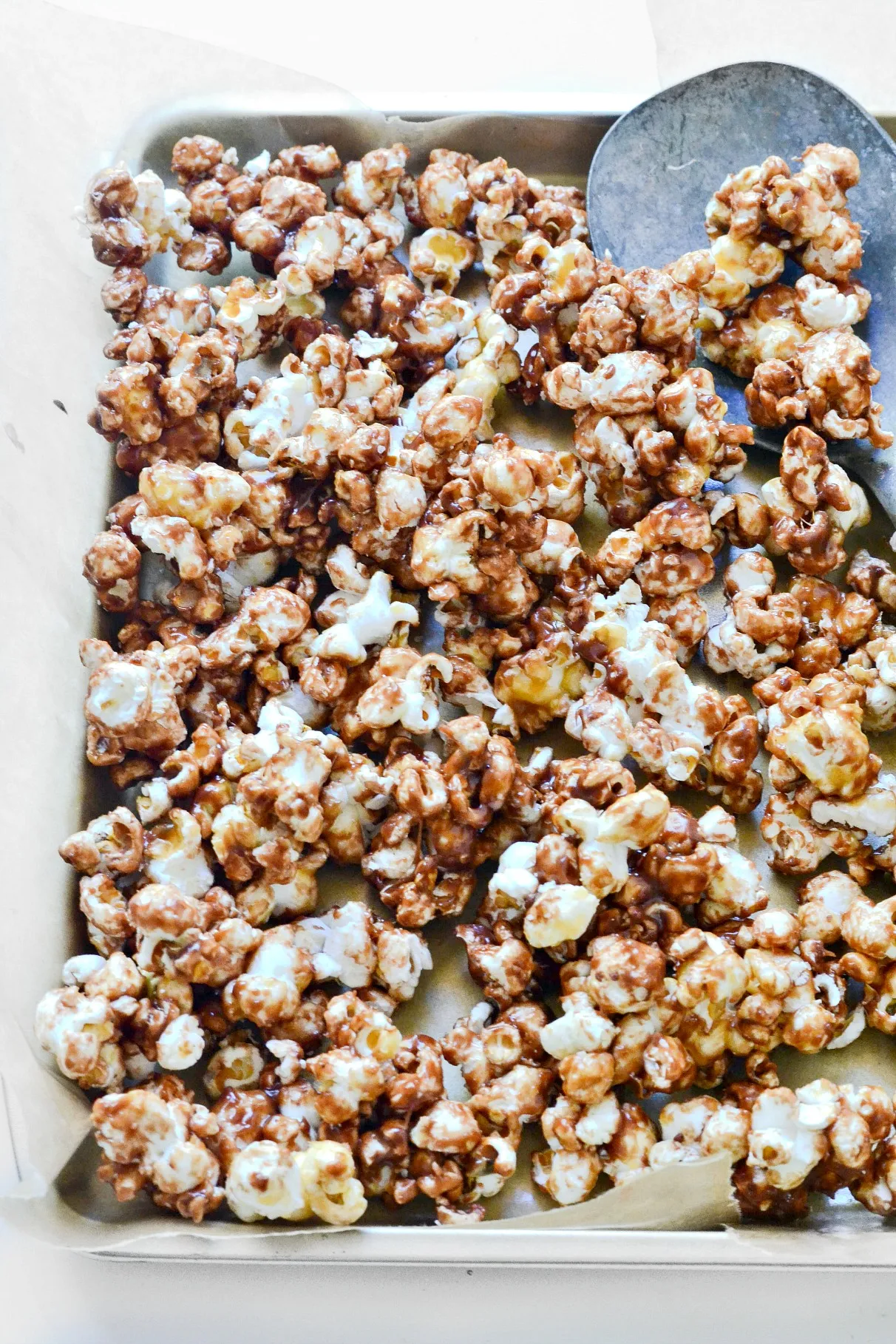 Vegan Candy Bar Caramel Popcorn