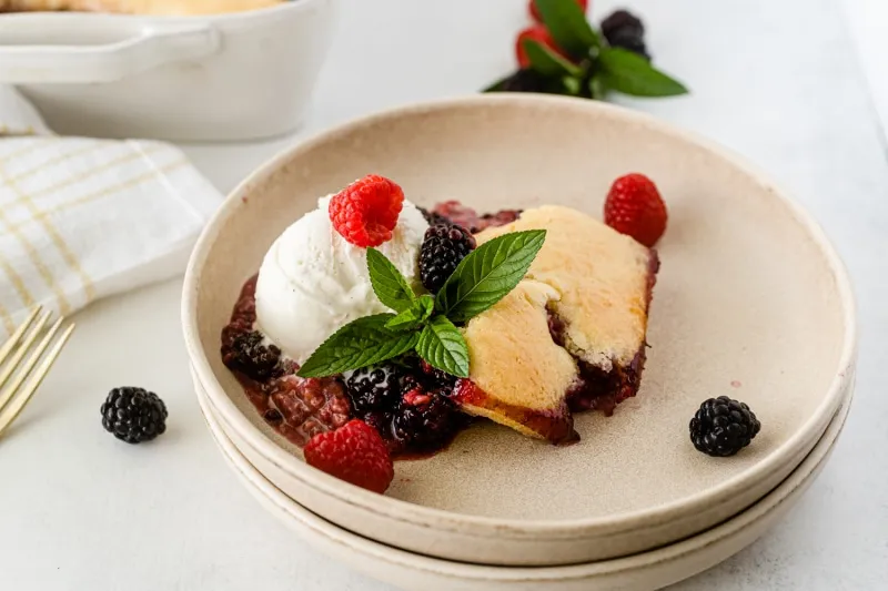 Blackberry Raspberry Cobbler