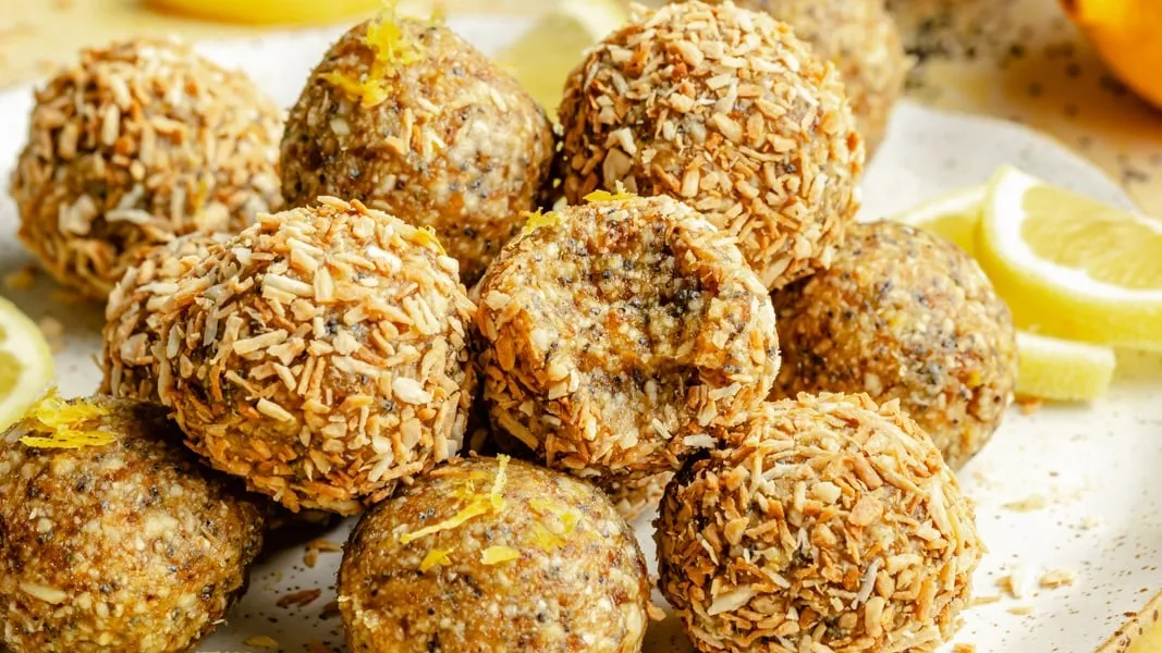 6-Ingredient Lemon Poppy Seed Energy Bites